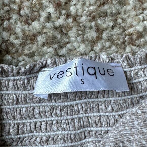 Vestique tank top size women's small; Tan colored; - Picture 4 of 4